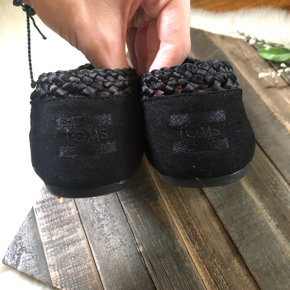 TOMS Women's Black Woven Shoes - Picture 4 of 6
